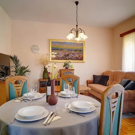 Comfortable With Private Covered Balcony Apartment Medulin